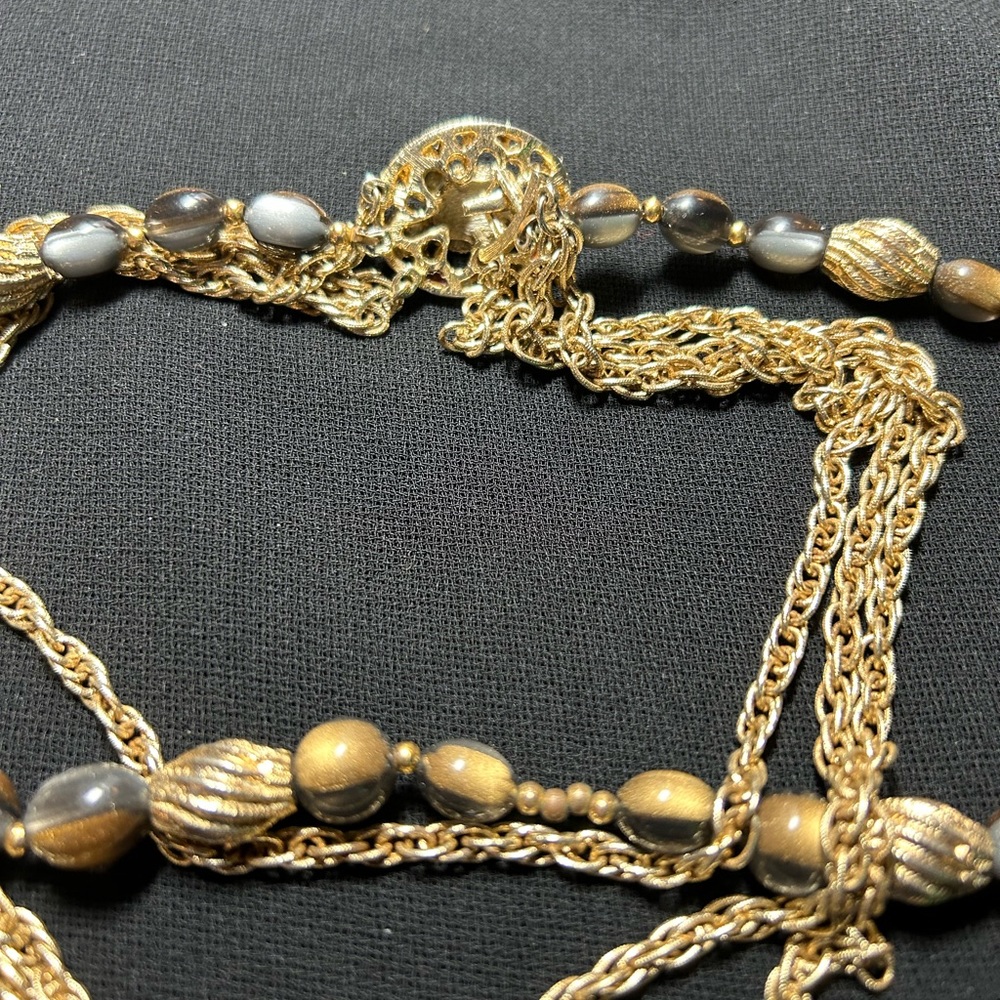 VTG Gorgeous MCM Heavy Gold beaded choker. Some beads are missing from clasp. - Picture 6 of 9